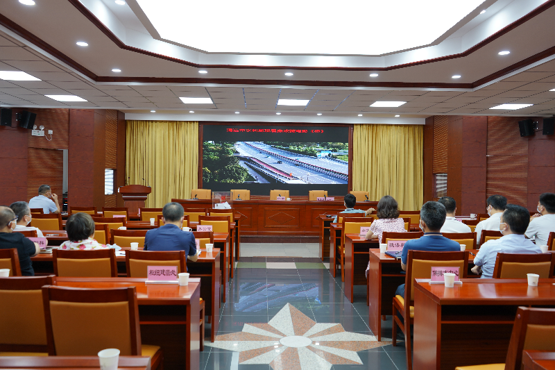 2022年9月9日，清遠(yuǎn)市水利局在局八樓會(huì)議室組織黨員干部職工觀看廉政微電影.JPG
