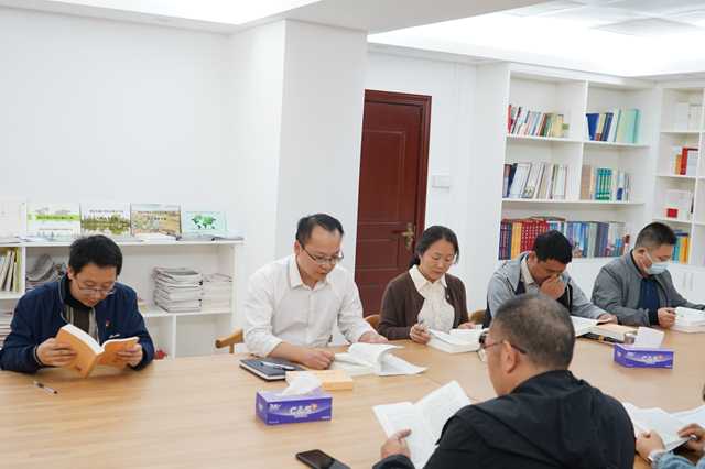 2023年4月25日，清遠(yuǎn)市水利局開展讀書學(xué)習(xí)主題活動。.JPG